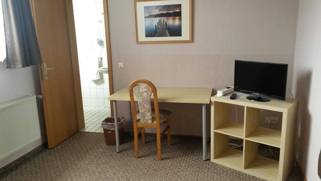 Single Room,1580496929:JPEG